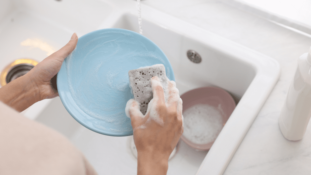 protect nails while washing dishes